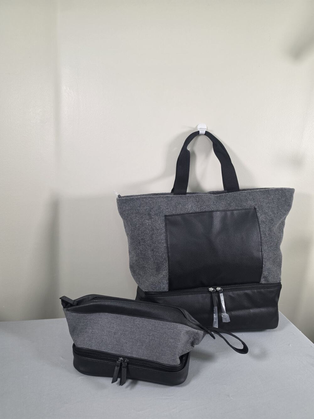 DSW 2 Piece Travel Bag Tote & Toiletry Case Gray Black Weekender Organizer Set